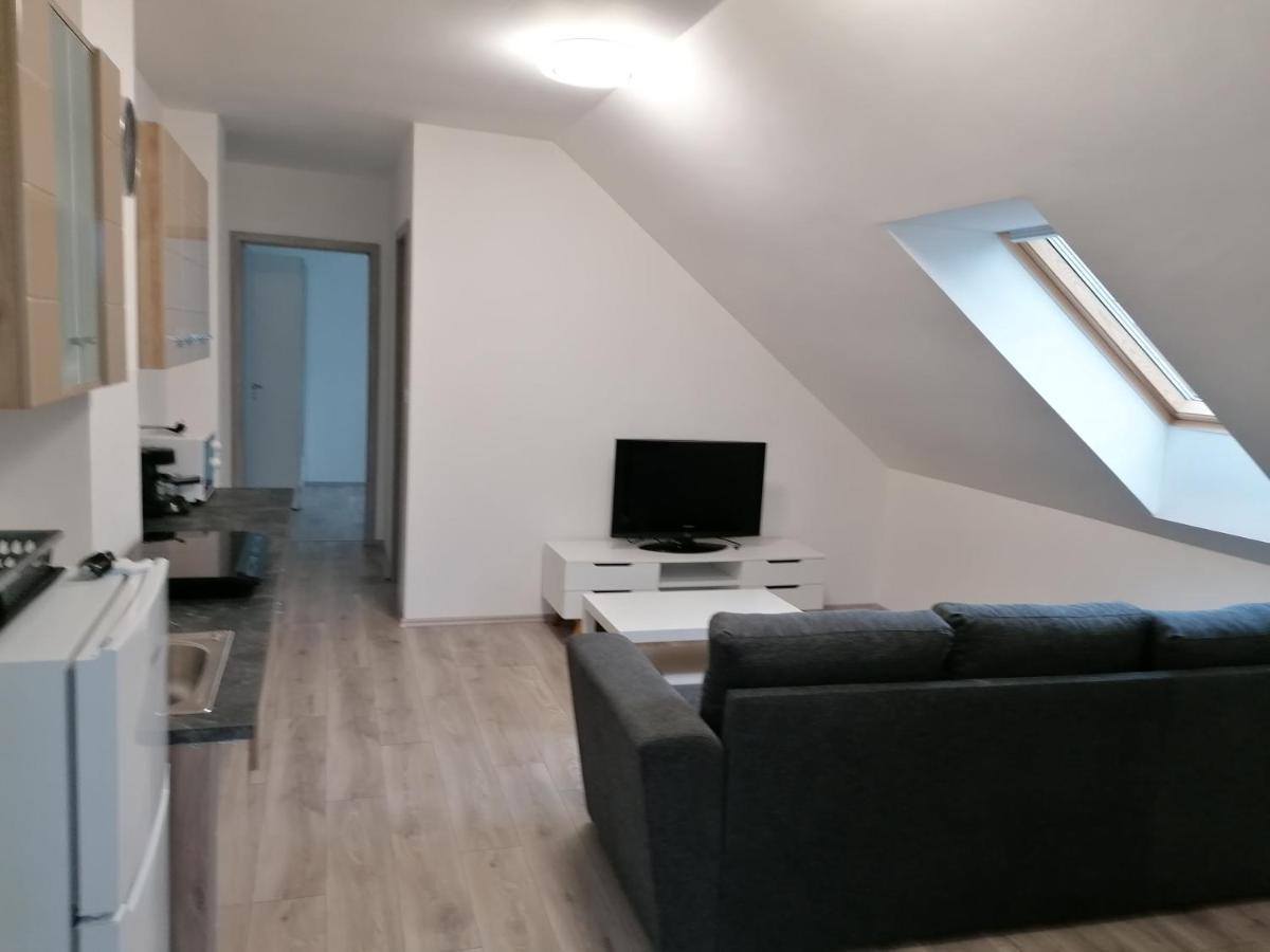 Mohacs Apartman Zewnętrze zdjęcie