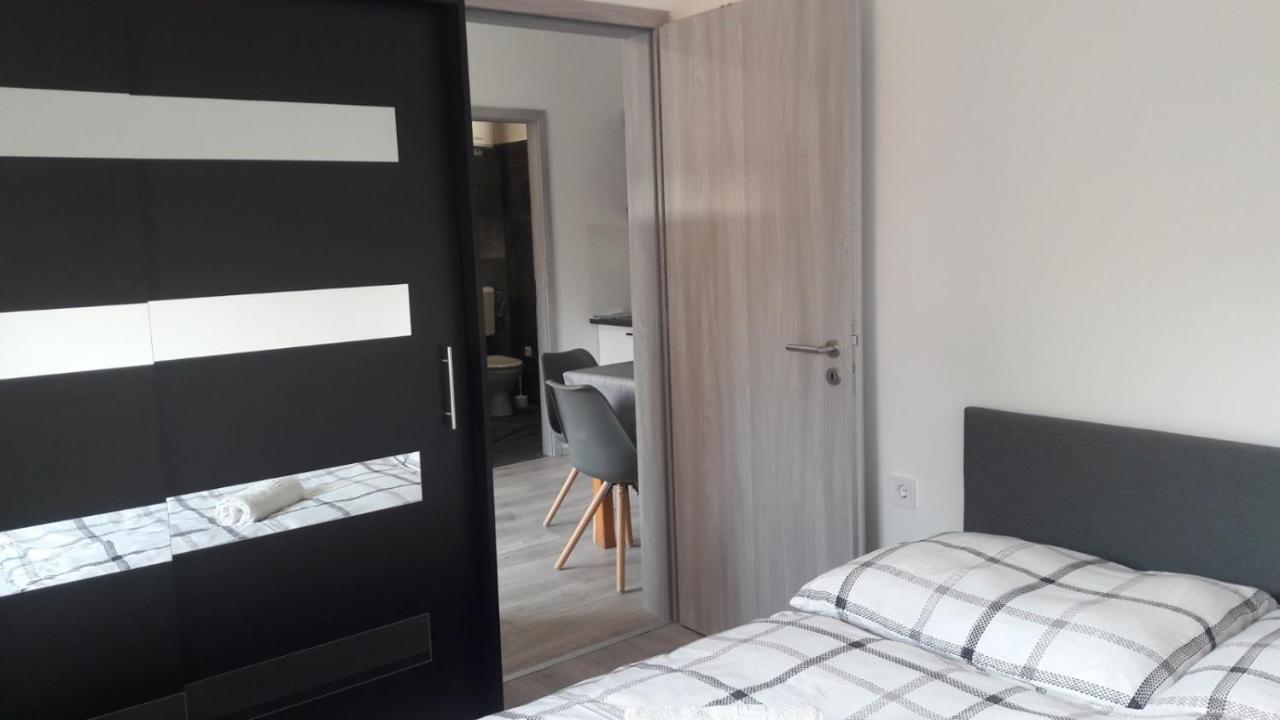 Mohacs Apartman Zewnętrze zdjęcie